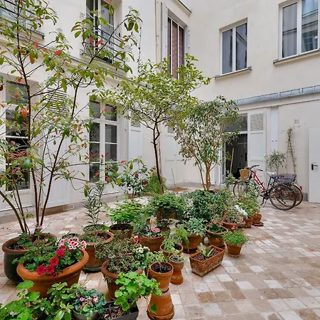 Paradise In The Center Of Paris - Le Marais Exterior photo